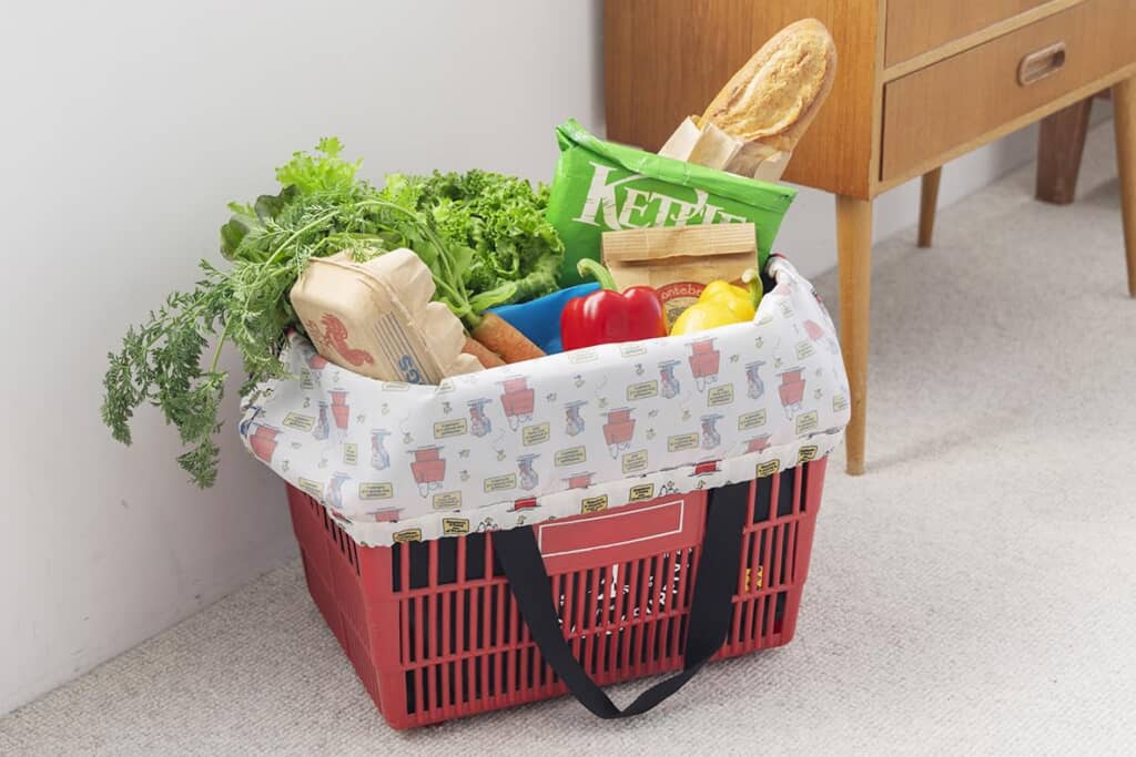 SNOOPYめっちゃBIG!!レジカゴサイズトートバッグ BOOK