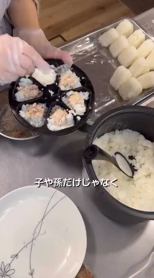 おにぎり作り