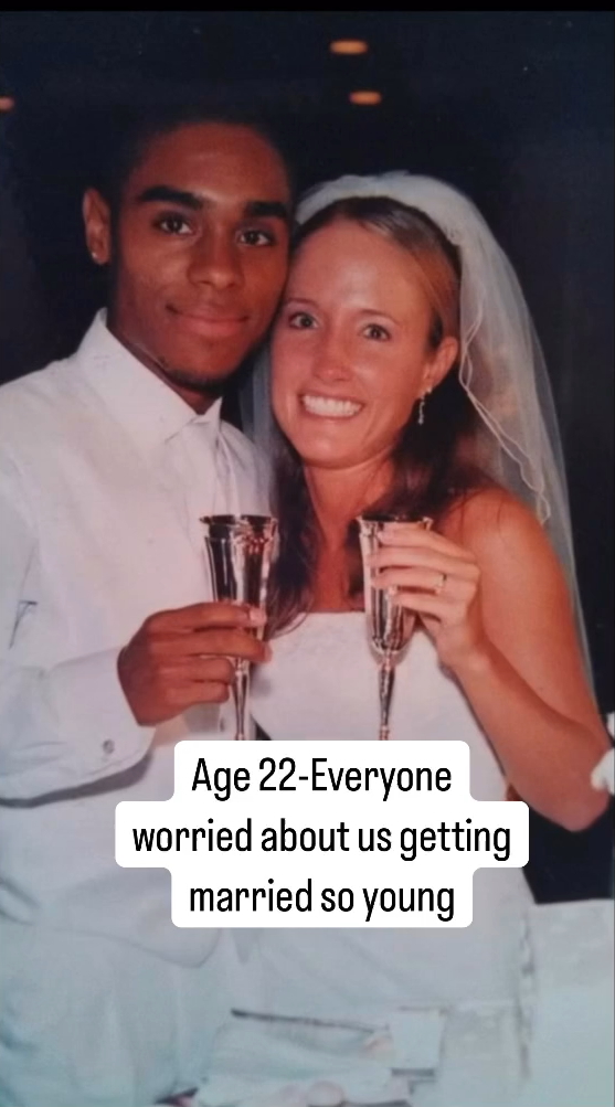 21年前、結婚式での夫との2ショット