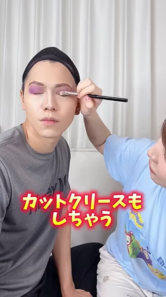 メイク中