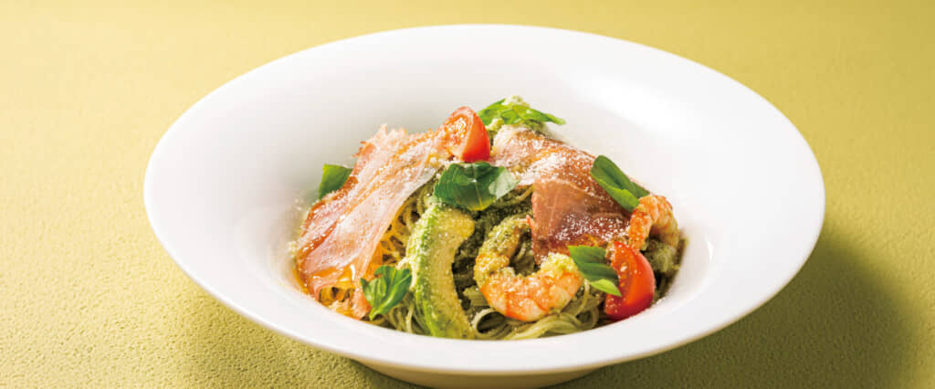 生ハムとアボカドの冷製ジェノベーゼ