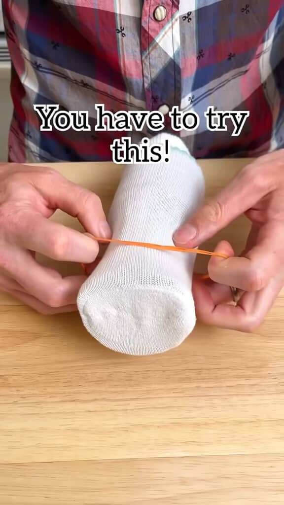 ペットボトル・靴下・輪ゴムの3つで道具作り