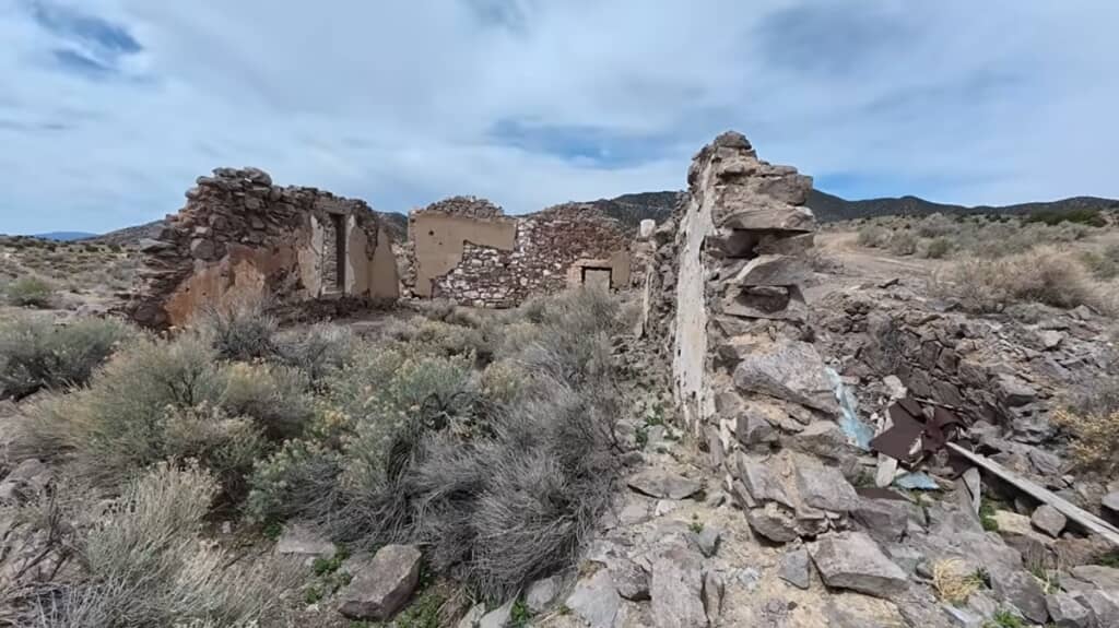 現在は静寂に包まれています