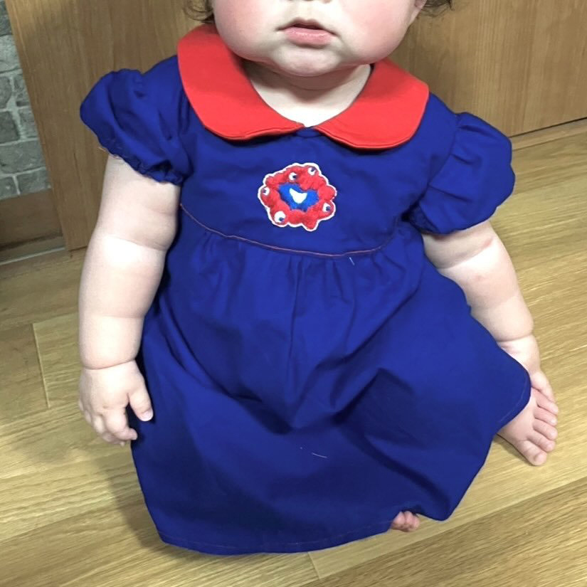ミャクミャク衣装、前