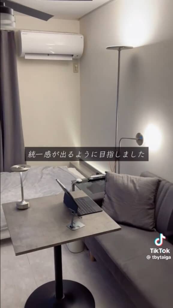 洋室右側