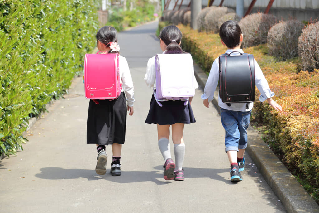小学生のときのイメージ画像（出典：PIXTAより）