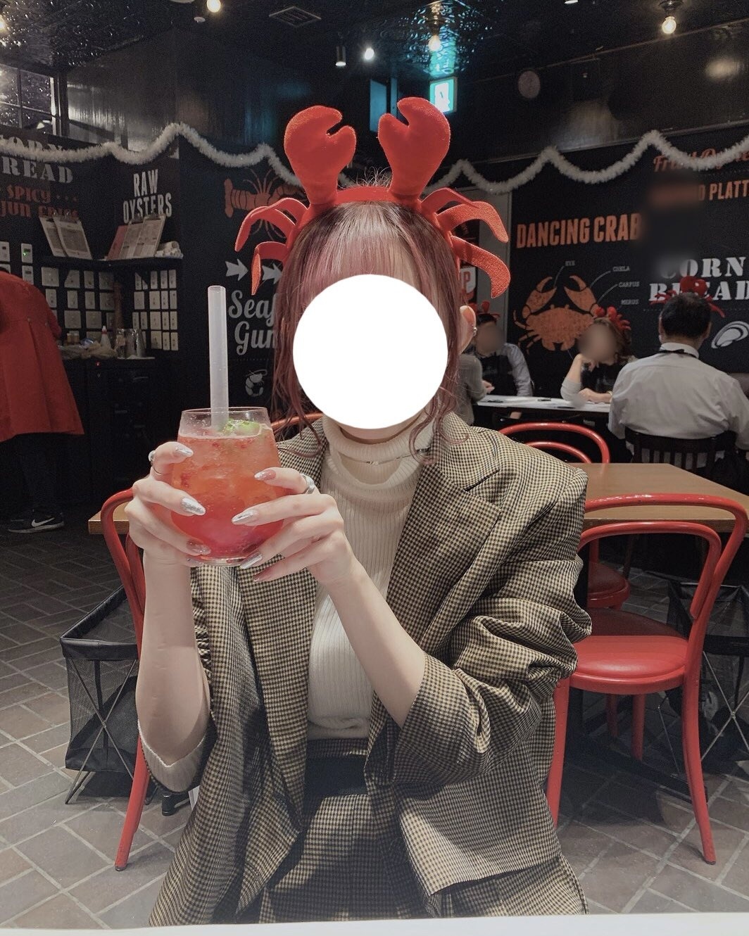 62歳の母、24歳の娘が捨てかけた服を譲り受け……　「うそでしょ？」度肝を抜かれる“着こなし”に「きゃー！」「人生の目標」（1/3） | ライフスタイル ねとらぼ