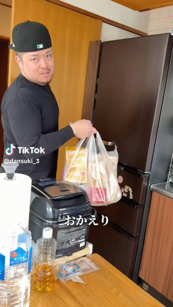 マックを大量に買ってきた夫