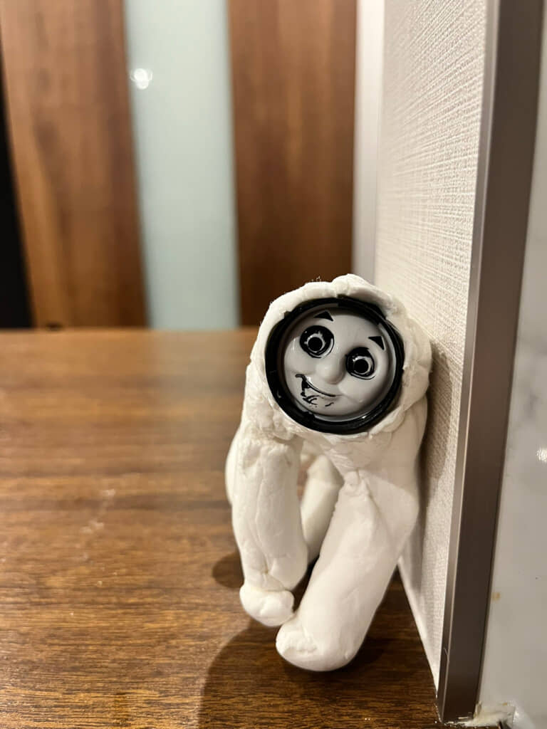 息子さんの作品。よく見ると笑ってる……？