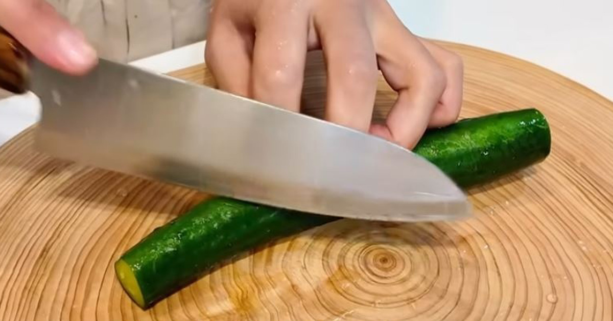 夏のきゅうりは全部これでいい　切って漬けるだけの絶品レシピ＆アレンジが40万回再生「丸ごと食べちゃいました！」（1/3） | ライフスタイル ねとらぼ