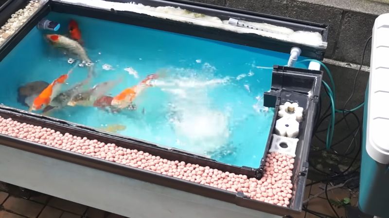 ろ過材を詰めた雨どいろ過器