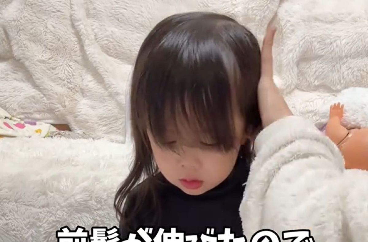 「これはいい」　子どもの前髪カットをきれいにできる“魔法のような方法”が60万再生　「なるほど！」「ナイスアイデア」（1/2） | 育児 ねとらぼ