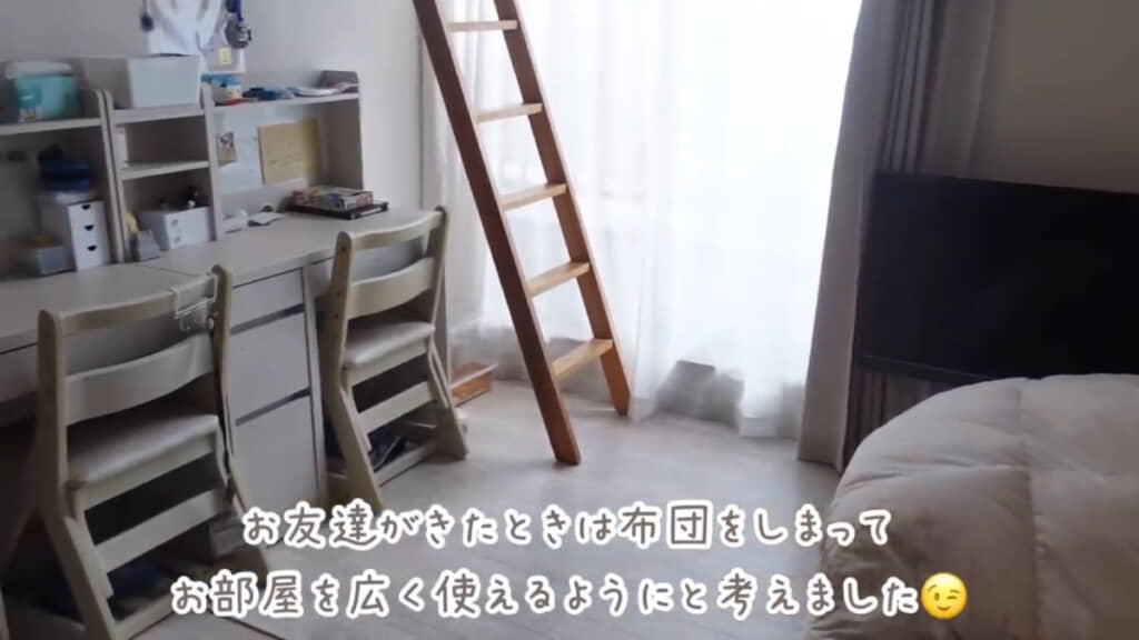 ベッドをお布団にして広く使えるようにした長男・次男の部屋