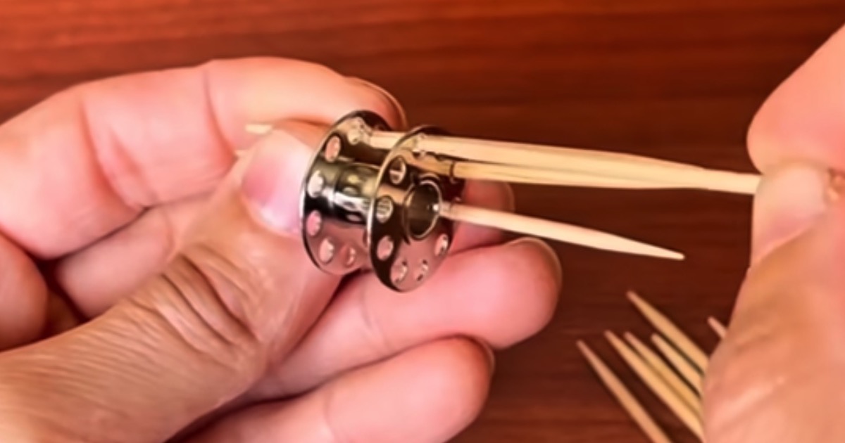 つまようじを刺したボビンに糸を巻いたら……　おばあちゃんが教えてくれた“驚きのアイデア”が160万再生　「とてもステキ」「試してみます！」【海外】（1/2） | ライフスタイル ねとらぼ