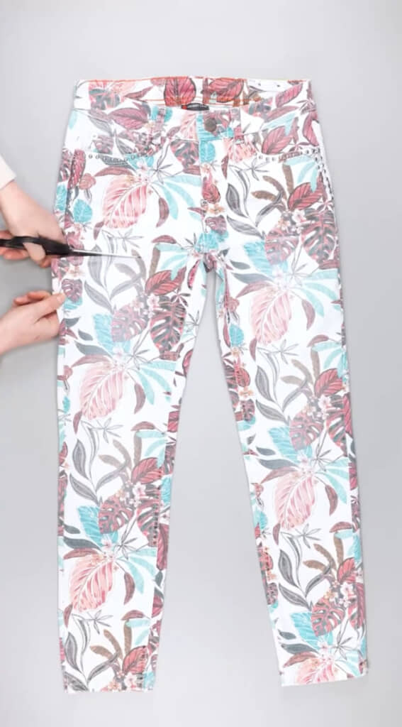 古着のパンツをリメイク