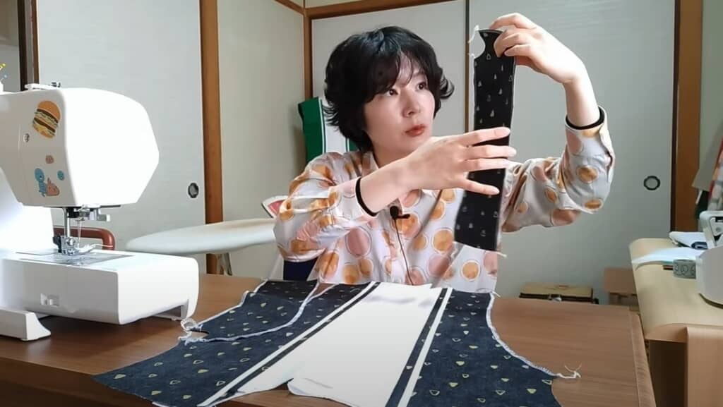 黒いプリント地を使います