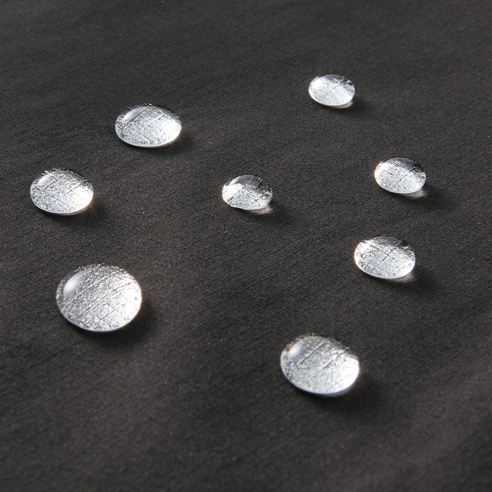 撥水性が高くレジャーでも大活躍しそうです