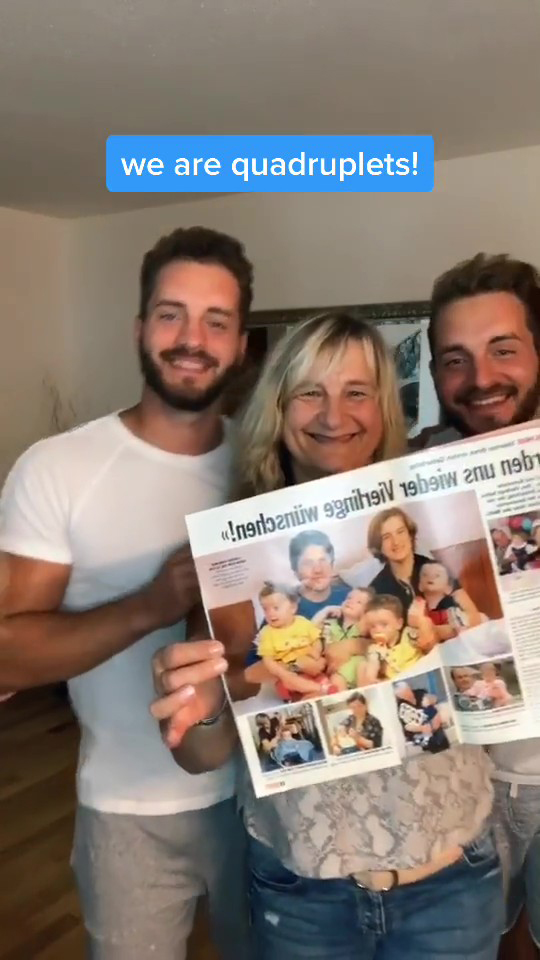 お母さんと四つ子