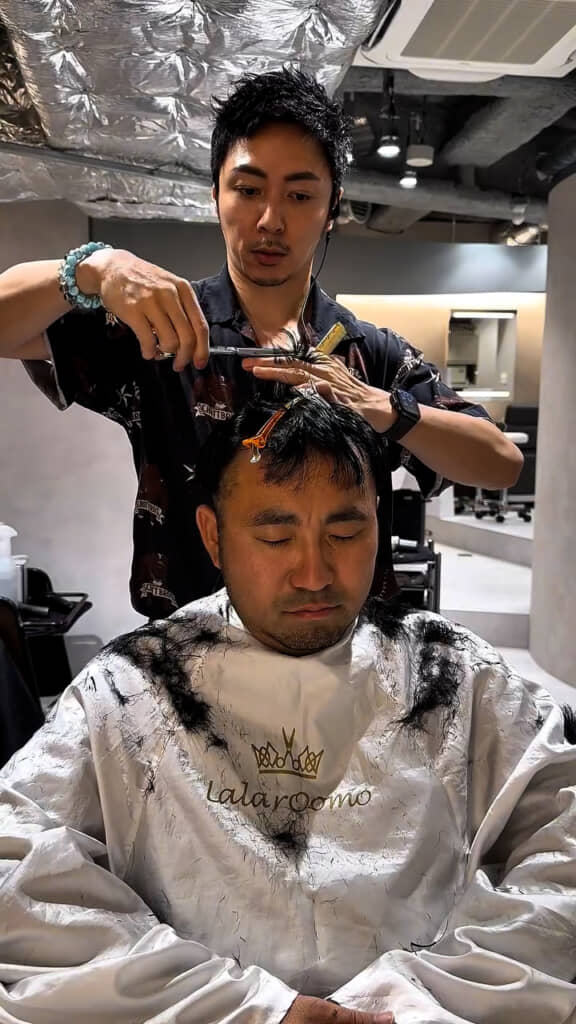 ばっさりカットしていくと……