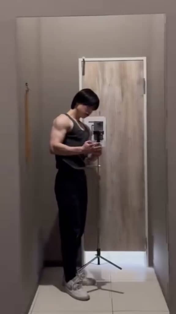 ムキムキだ……！