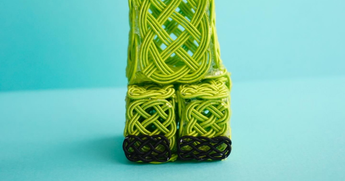 ご祝儀袋の“水引”を自由に結んで作ったのは……「風情が宿った」「9歳息子が笑顔で眺めてます」　まさかの作品に反響（1/3） | カルチャー・アート ねとらぼ