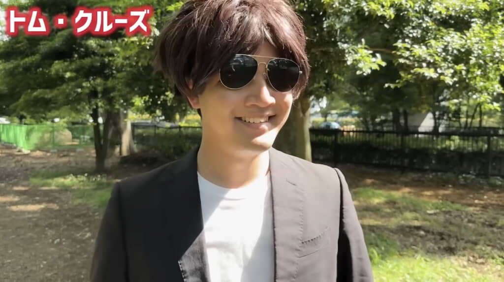 危機が迫ってるのに不敵に笑う
