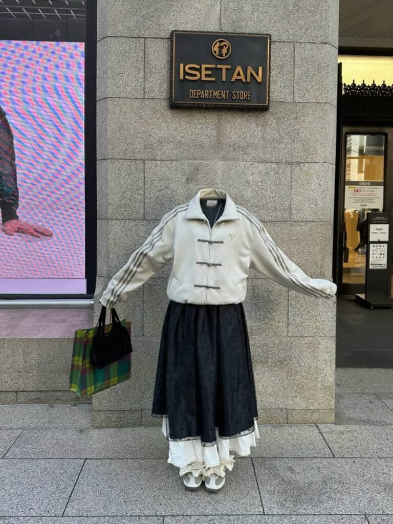 透明人間のようなドレス写真