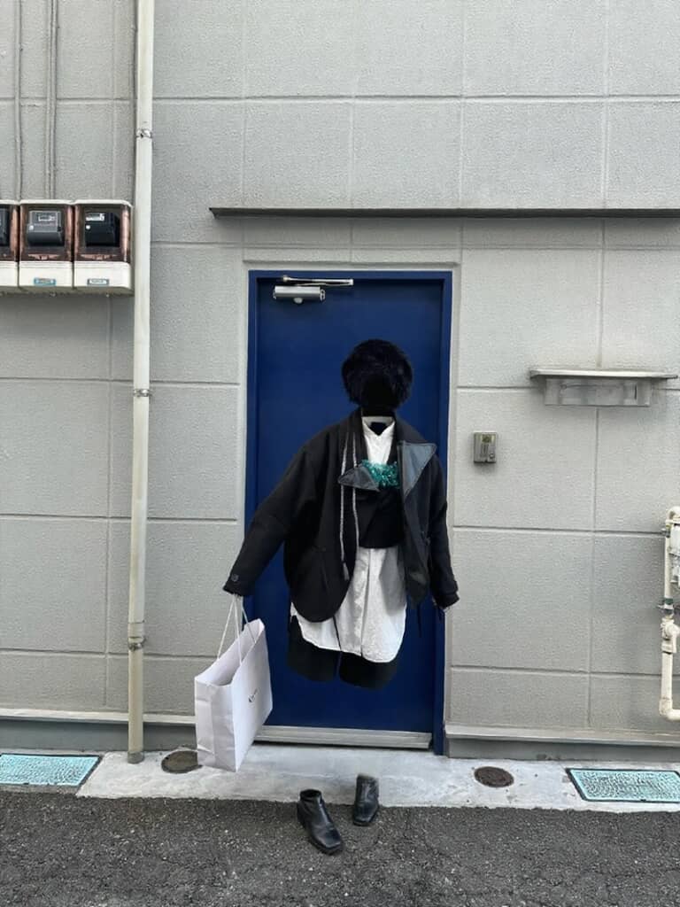 透明人間のようなドレス写真