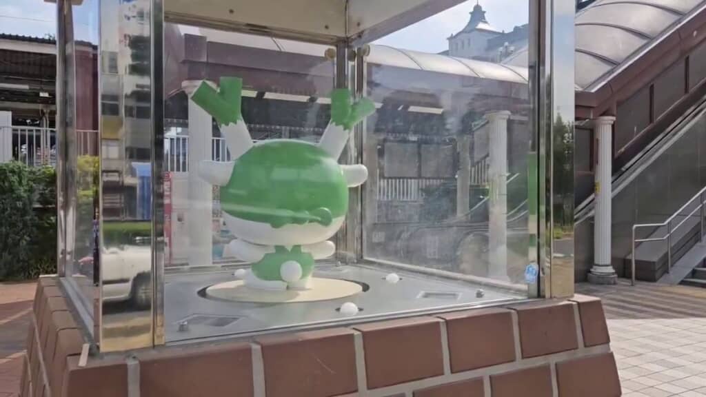 回転するふっかちゃんの後ろ姿