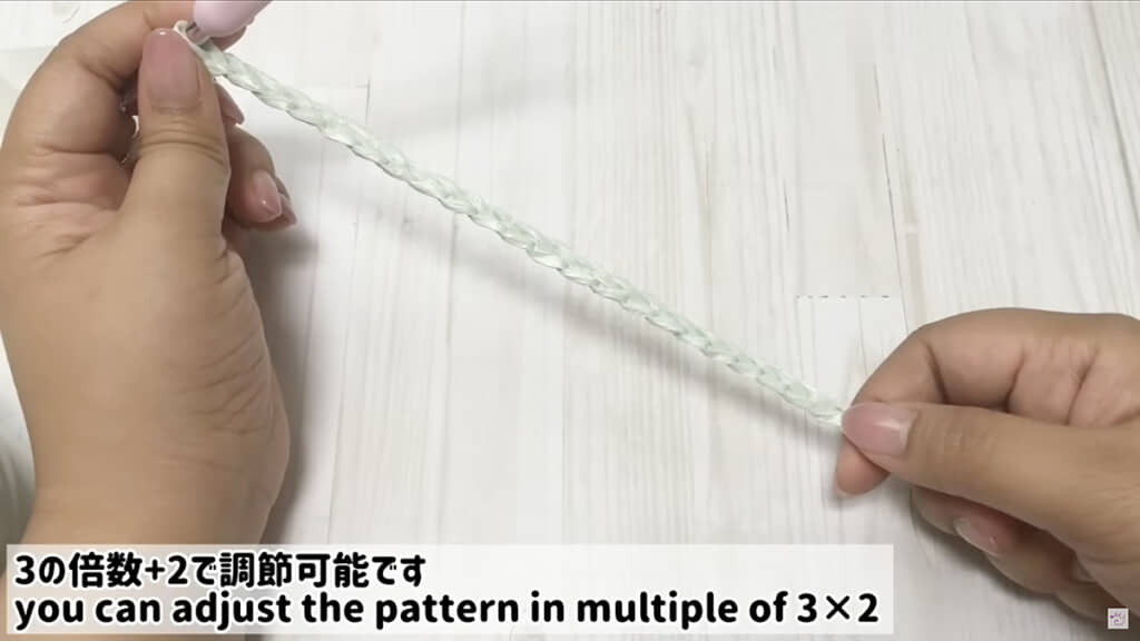 鎖編みで底を作ります