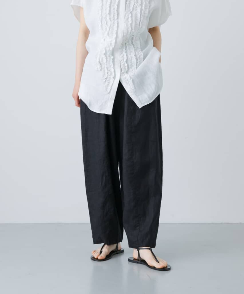 新品！　ブラック　リネンボリュームパンツ　かぐれ　アーバンリサーチ 新品タグ付◉ ブラック リネンボリュームパンツ かぐれ アーバン