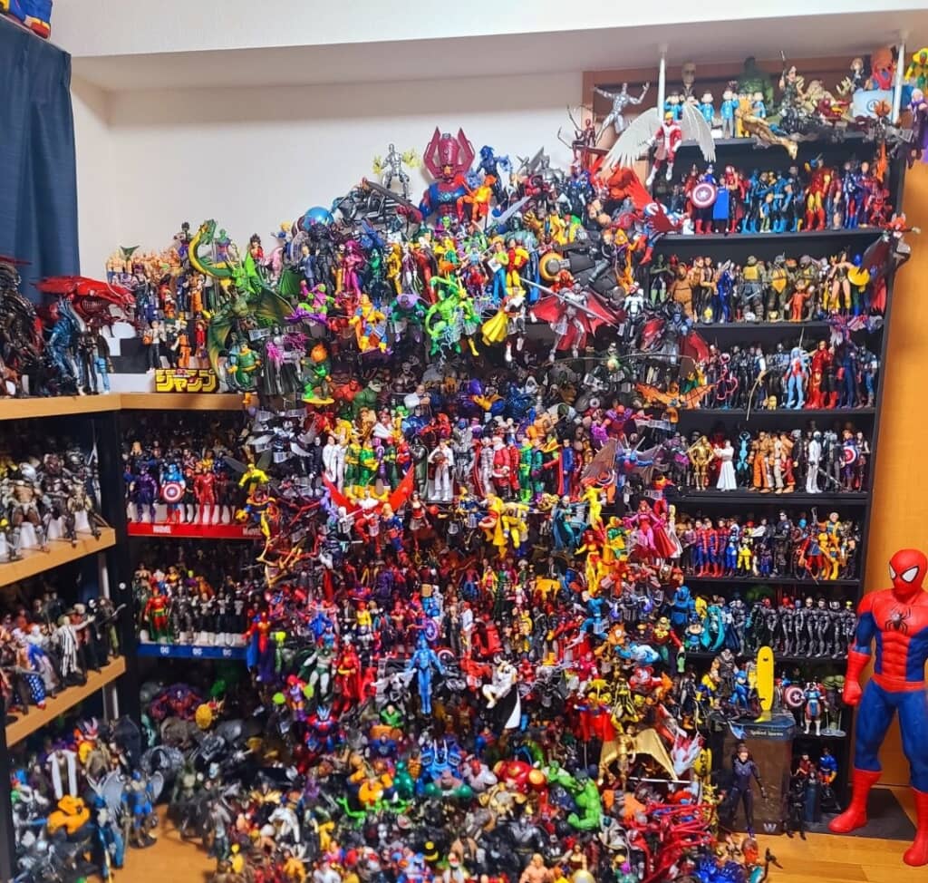 スゴいフィギュアの量だ……！