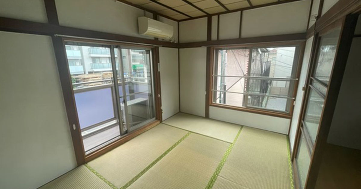 築60年木造アパート、20代女性が暮らした和室をのぞいたら……　映画のような空間に「理想すぎます」「絵になる」（1/2） | 住まい ねとらぼ