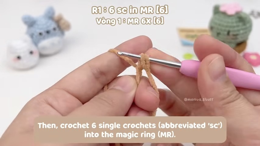 編み方を解説しているところ