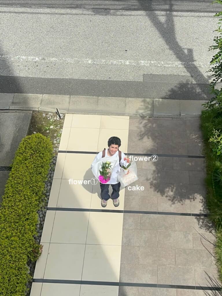 両手いっぱいのプレゼント