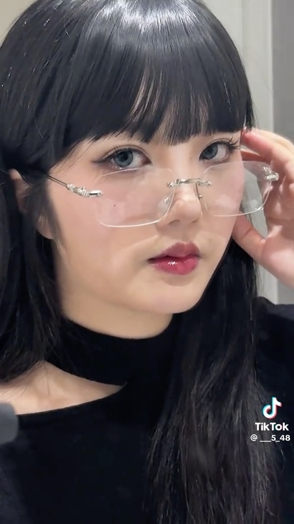 アンニュイな雰囲気に変貌