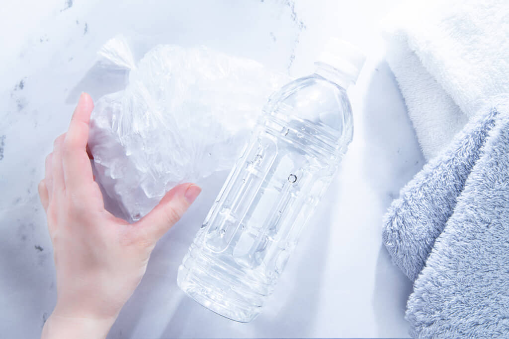 猛暑が続く時期は熱中症に注意（出典：PIXTA）