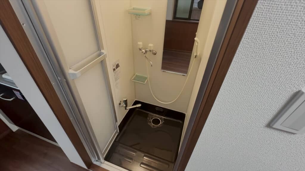 面積10平方メートルの超ミニマム物件の内見動画