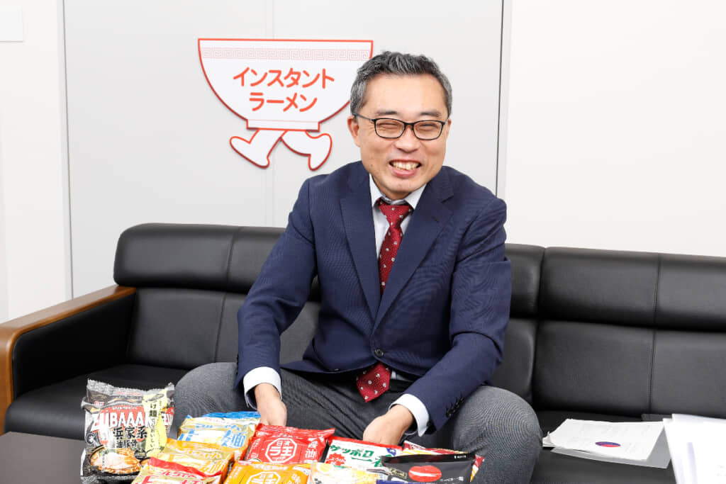 「記載通りの調理法でも、アレンジを加えても美味しいのが袋麺の魅力です」と鈴木さん