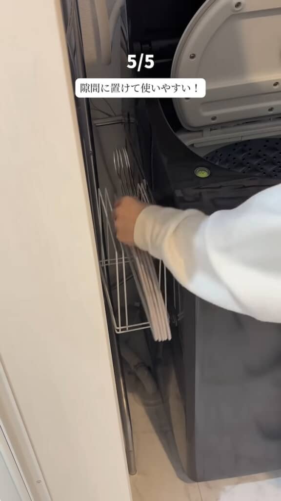 フック＋ふきん掛けで狭い空間にも収納スペースが誕生