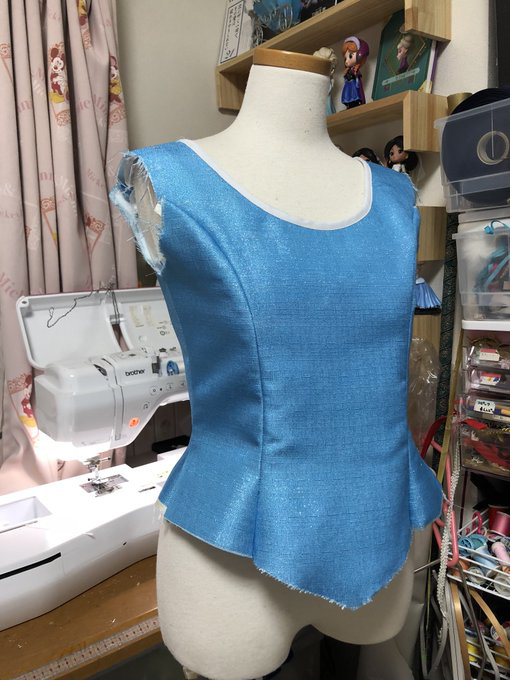制作途中の衣装
