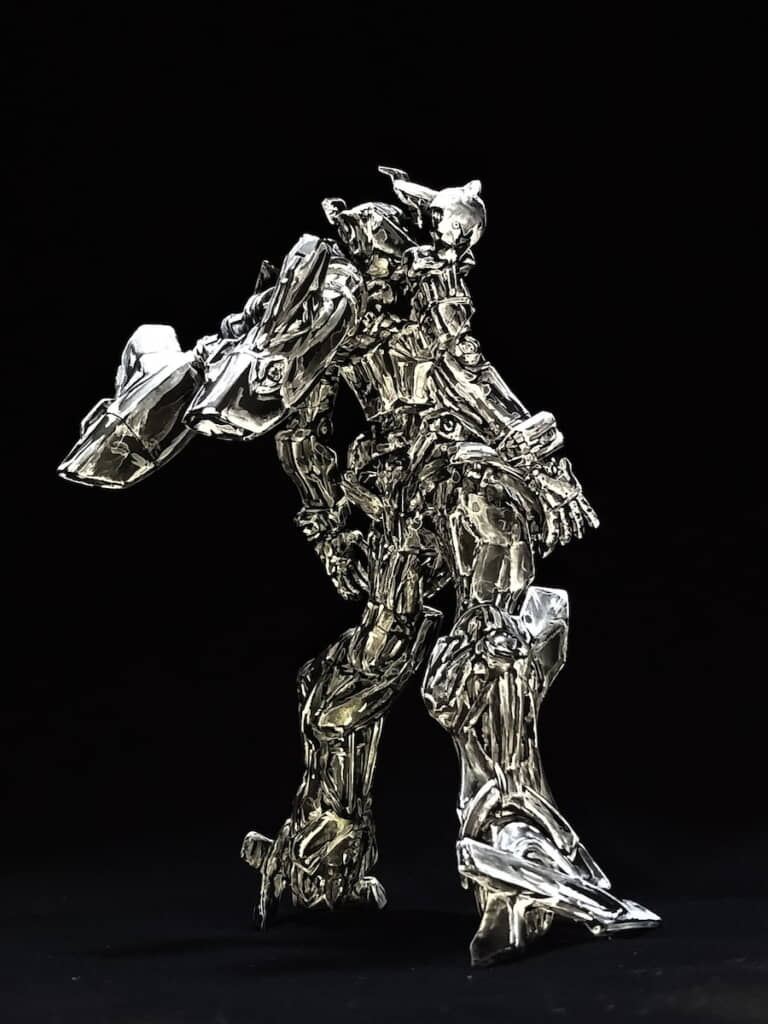 メタリックさもあるリアビュー
