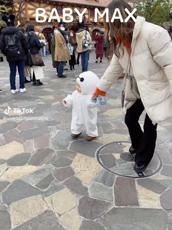 とことこ歩く息子くん