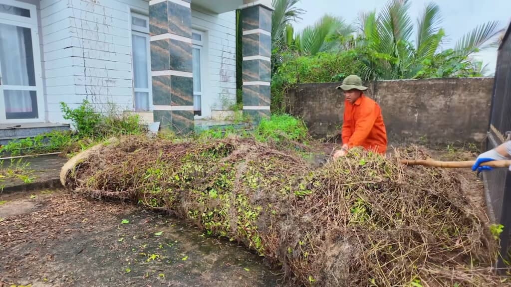 カーペットをたたんでいるかのよう