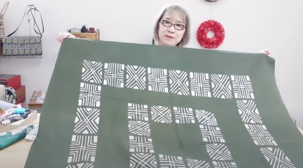 好みの風呂敷で作れます