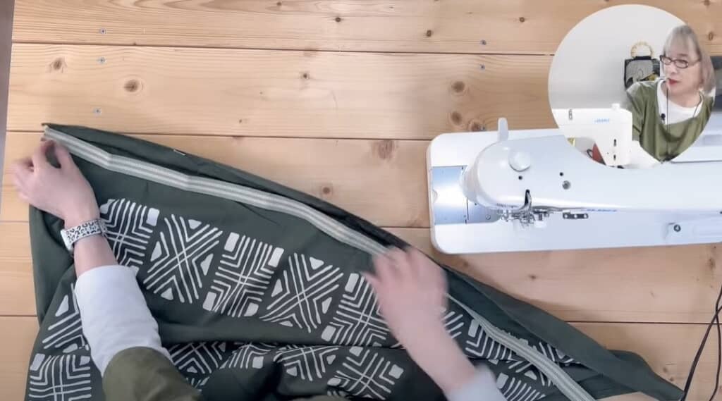 テープを先に入れる方法も