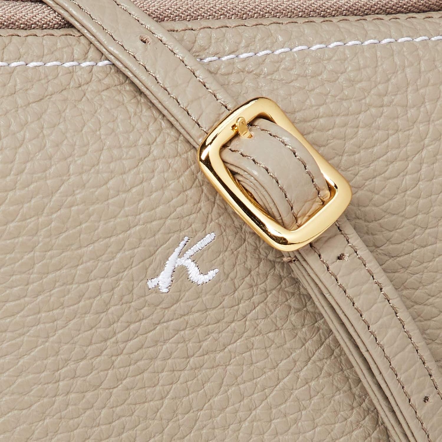 これ一つでお出かけOK」キタムラの“お財布ショルダー”が便利 「小銭が