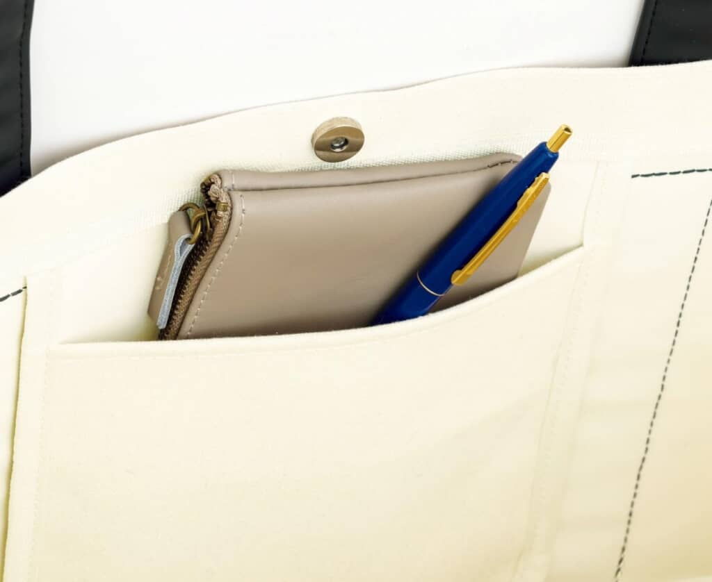 AIGLE TOWN⇔OUTDOOR TOTE BAG BOOK