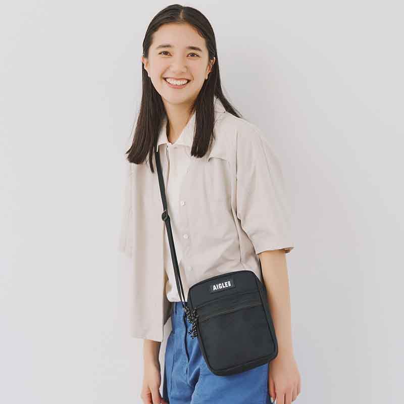 AIGLE TOWN⇔OUTDOOR LIGHT SHOULDER BAG BOOK