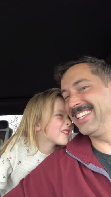 なんてキュートな父娘